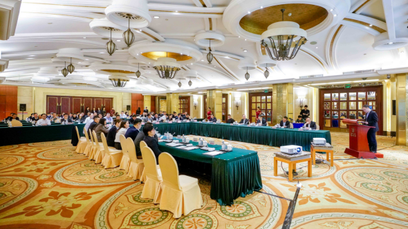 奋力冲刺2019年 起劲备战2020年 皇家国际集团召开2019年三季度运营剖析暨事情推进聚会 - 皇家国际