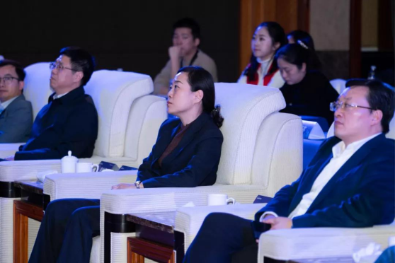 集团向导魏红霞加入2019 腾讯“都会实力”天府论坛 - 皇家国际