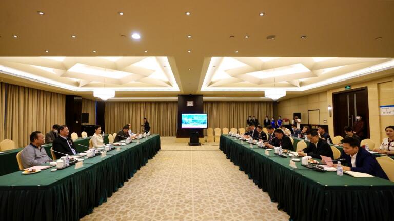 四川省皇家国际集团携手中国生命眷注协会相助推动建设国家康养工业树模基地项目
