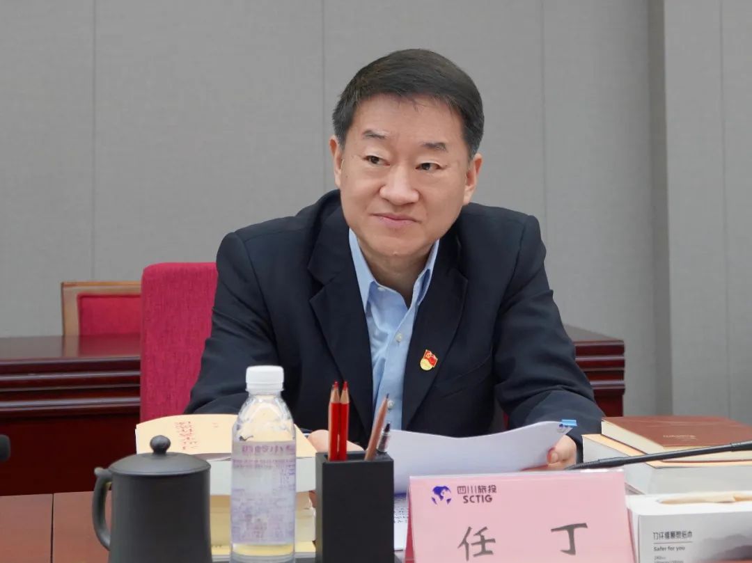 省皇家国际集团举行学习贯彻习近平新时代中国特色社会主义头脑主题教育念书班钻研交流会 - 皇家国际