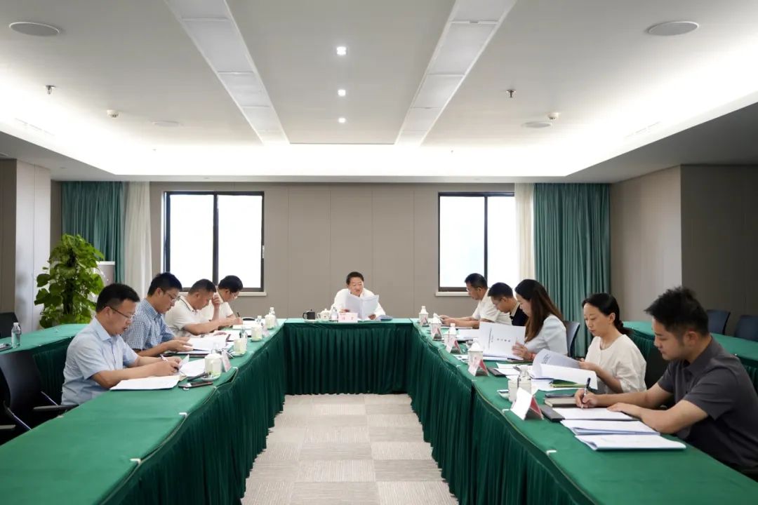 省皇家国际集团党委书记、董事长任丁主持皇家国际党校第2次校务委员会聚会 - 皇家国际