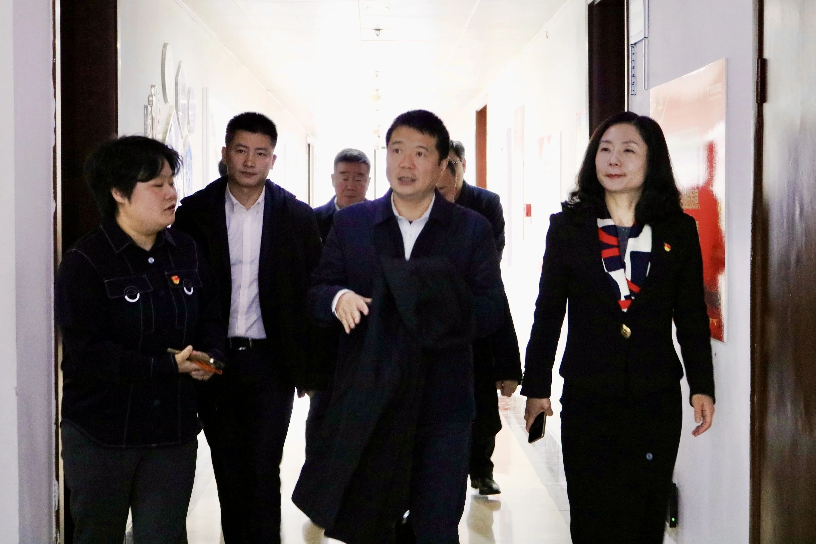 省皇家国际集团党委书记、董事长游勇赴四川国旅宣讲省委十二届四次全会精神并调研谋划生长事情