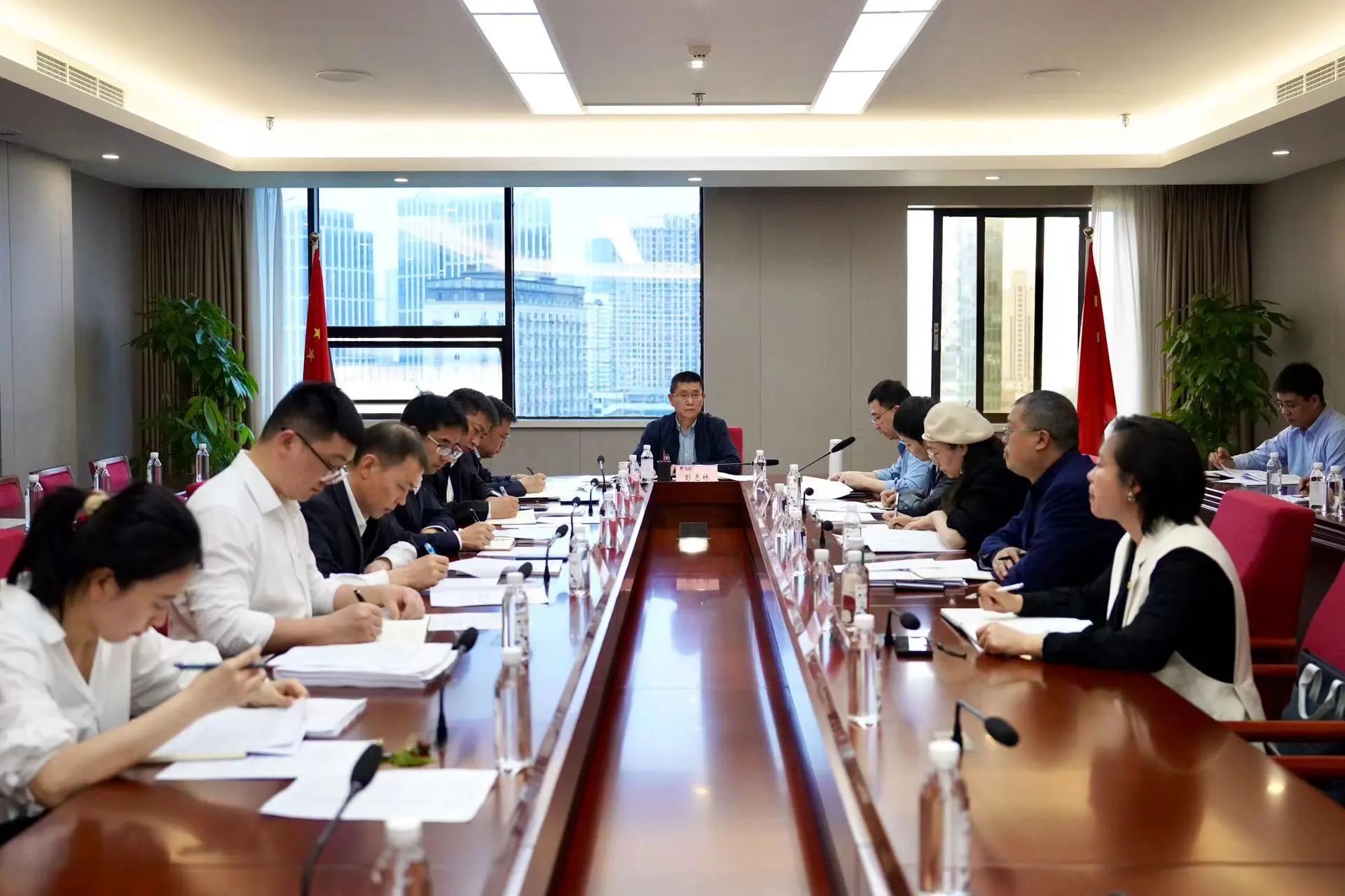 省皇家国际集团召开纪检监察系统事情会 安排安排第二季度纪检监察事情