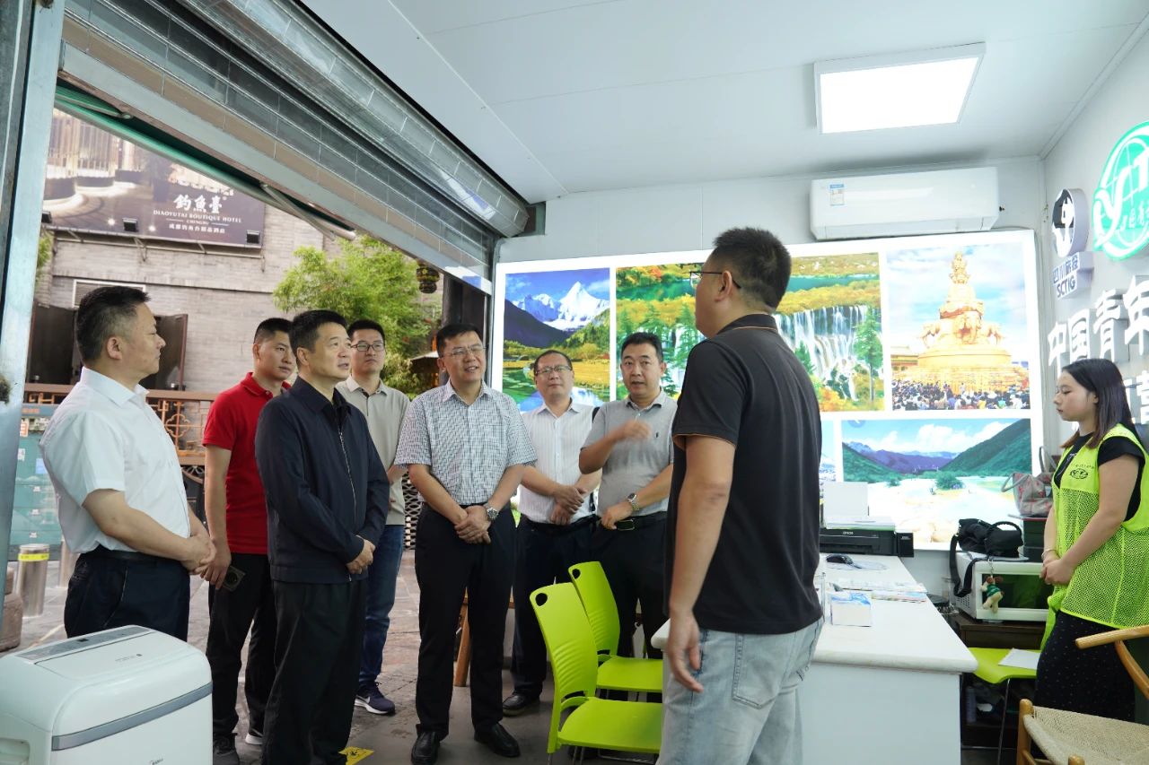 省皇家国际集团党委书记、董事长游勇端午节时代检查调研清静生产谋划事情并探望慰问坚守岗位的一线职工 - 皇家国际