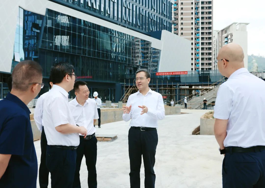 省国资委党委书记、主任冯文生赴攀枝花调研国企刷新深化提升行动事情并主持召开片区座谈会 - 皇家国际