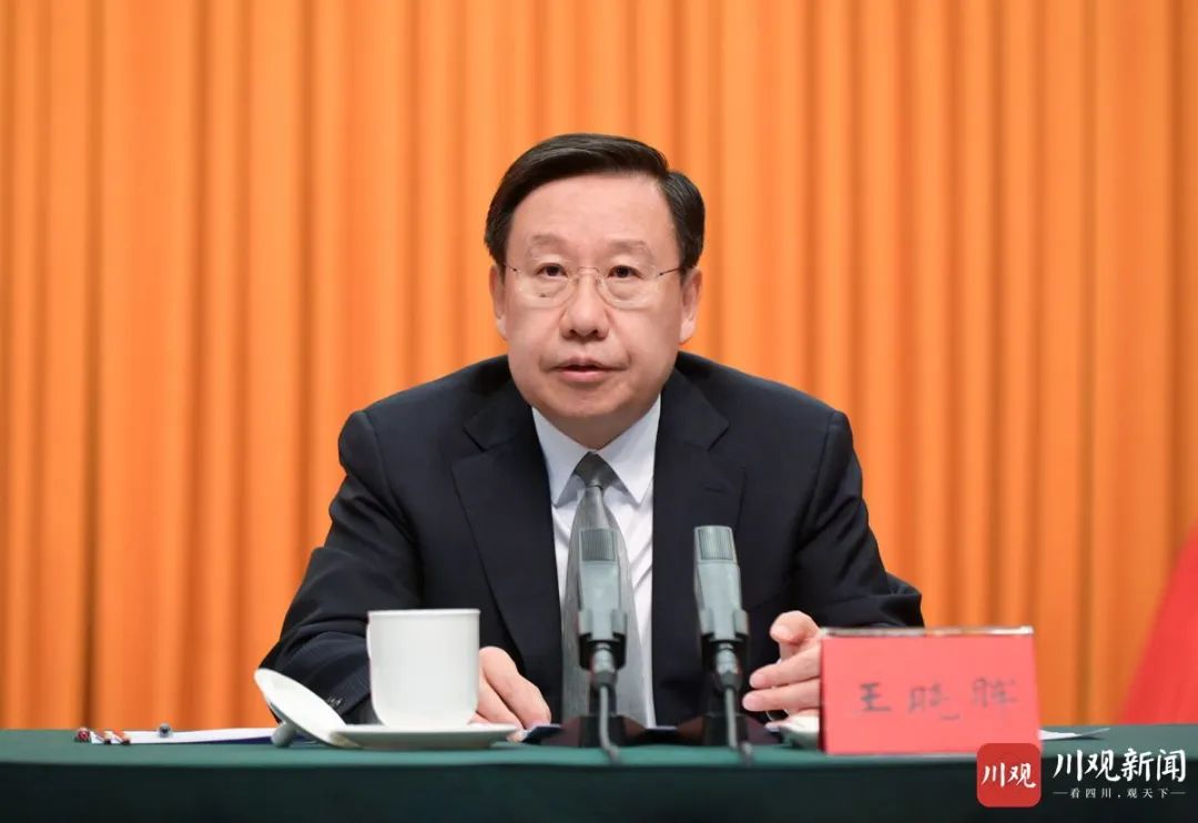 王晓晖在省纪委十二届四次全会上强调：坚持用刷新精神和严的标准管党治党，，，坚定不移把党风廉政建设和反糜烂斗争向纵深推进 - 皇家国际