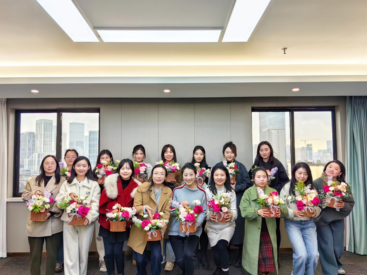 省皇家国际集团下属企业组织开展“三八”国际劳动妇女节主题活动 - 皇家国际