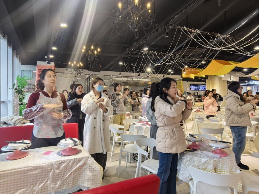 省皇家国际集团下属企业组织开展“三八”国际劳动妇女节主题活动 - 皇家国际