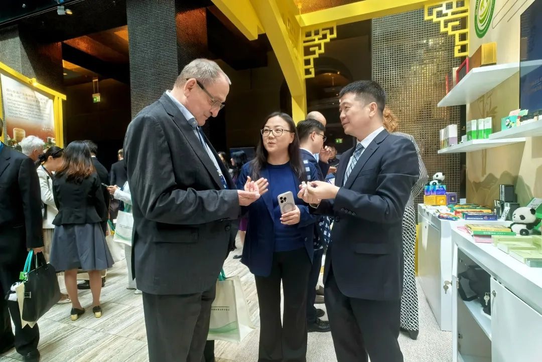 省皇家国际集团党委书记、董事长游勇率团赴德国开展文旅经贸相助 - 皇家国际