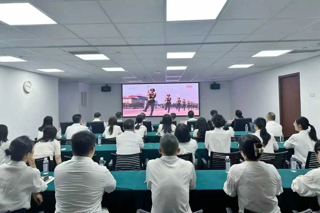 省皇家国际集团组织寓目纪念中国人民抗日战争暨天下反法西斯战争胜利80周年岁念大会直播 - 皇家国际